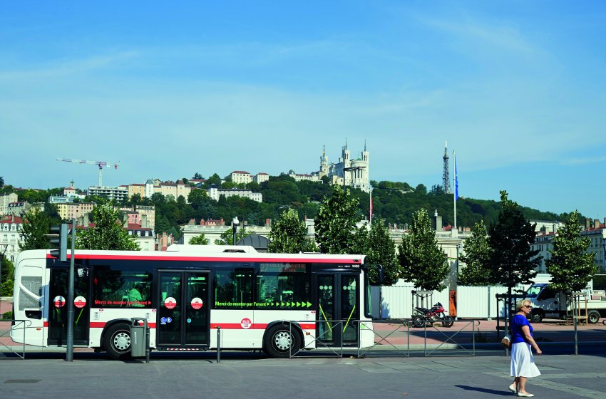 With T.C.L (metro, bus, trams) - Expat Agency Lyon