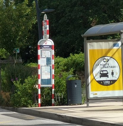 Signalisation aux arrêts de bus
